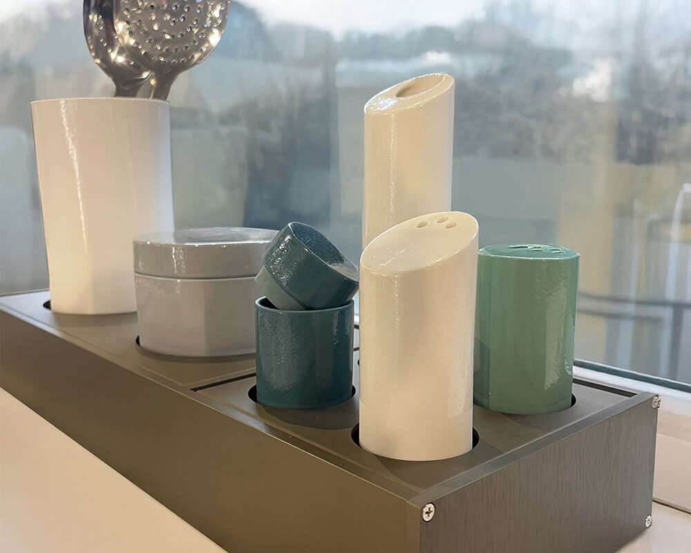 Set accessori cucina Porcellana Ossicolor artigianale.jpg