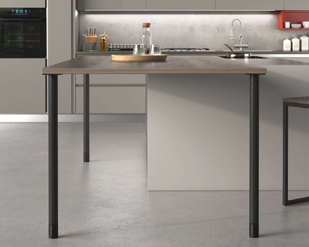 Tavoli Ossicolor gambe in alluminio con piede godronato.jpg